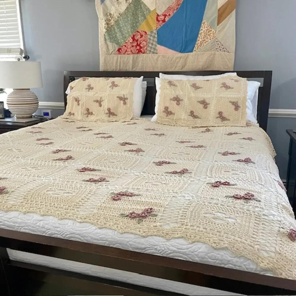 Hand Crocheted Bedspread Floral Applique King 95x83 Cottagecore Girls Bedroom